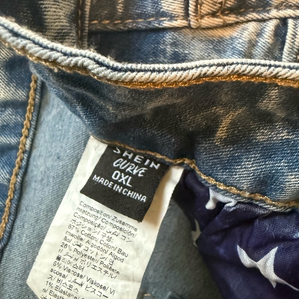 SHEIN Blue Distressed Jean Shorts with Flag Design Size 0XL (12) - Picture 3 of 3